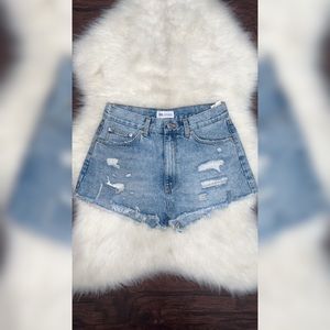 Zara Short